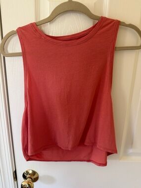 Lululemon Sleeveless Coral Tank Top - Women